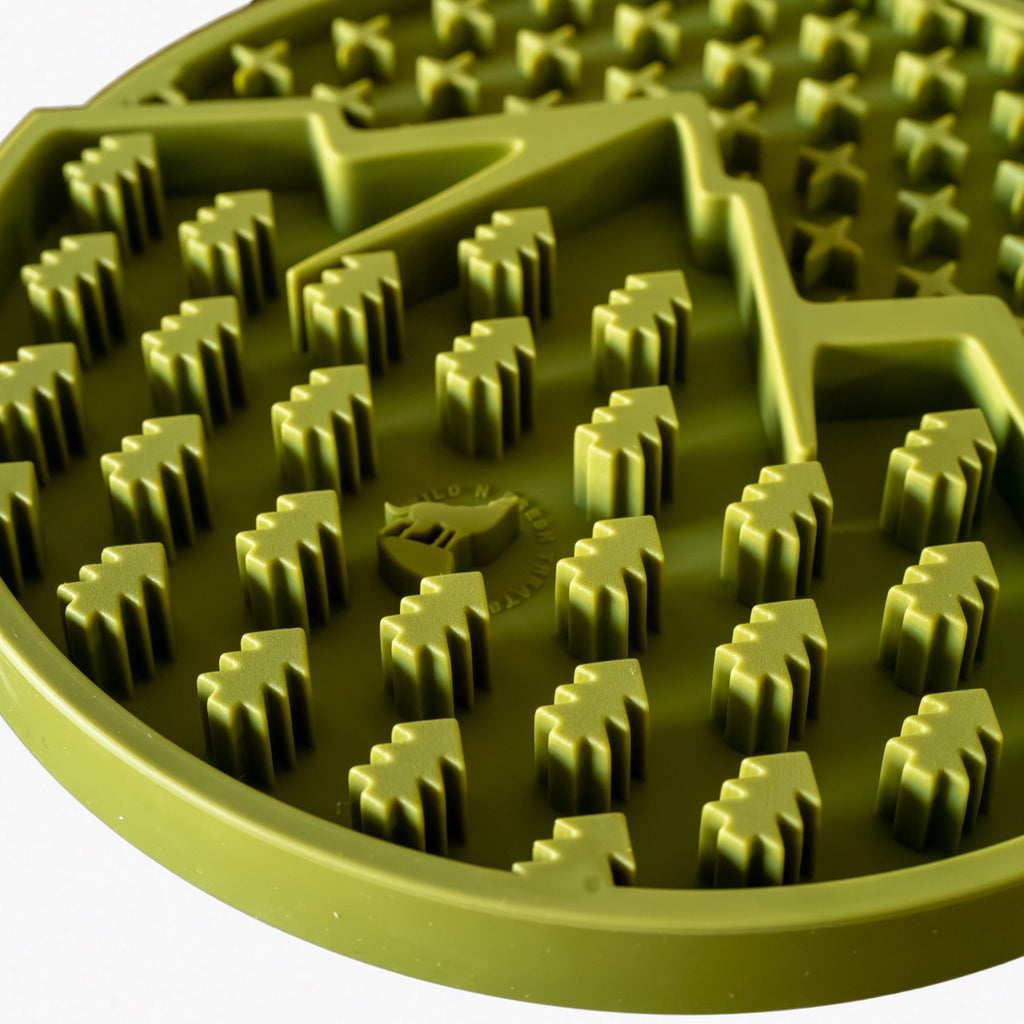 Wild N Fresh Mountain Grub Mat | Lick Mat