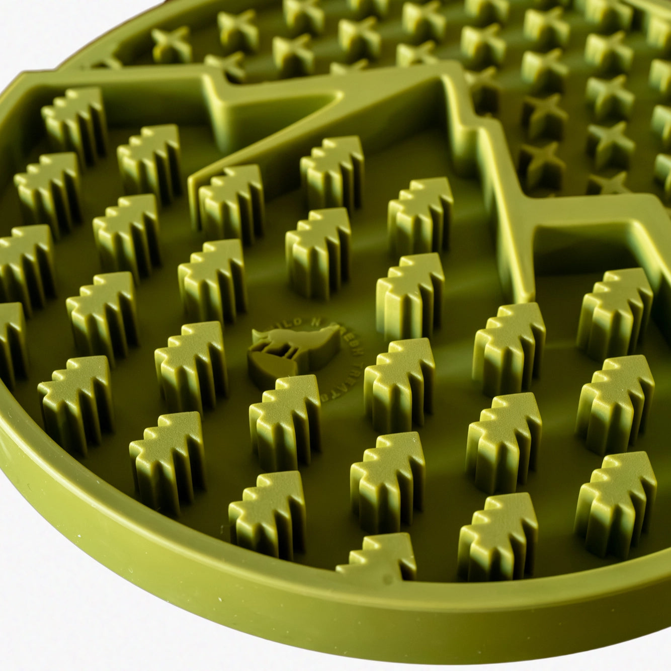 Wild N Fresh Mountain Grub Mat | Lick Mat