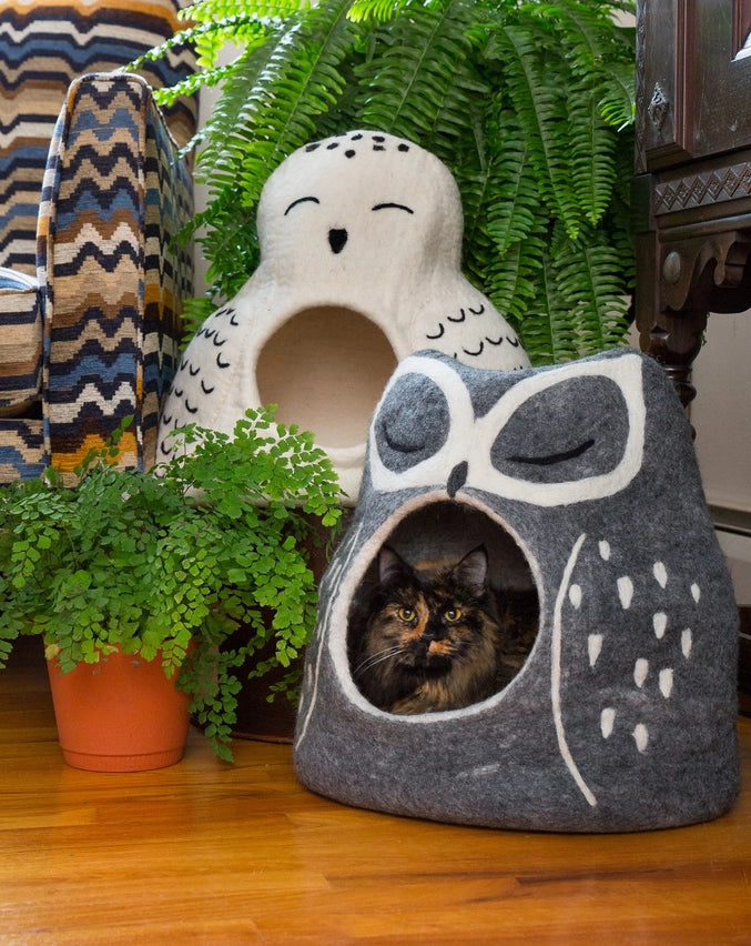 Karma Cat Grey Owl Wool Pet Cave