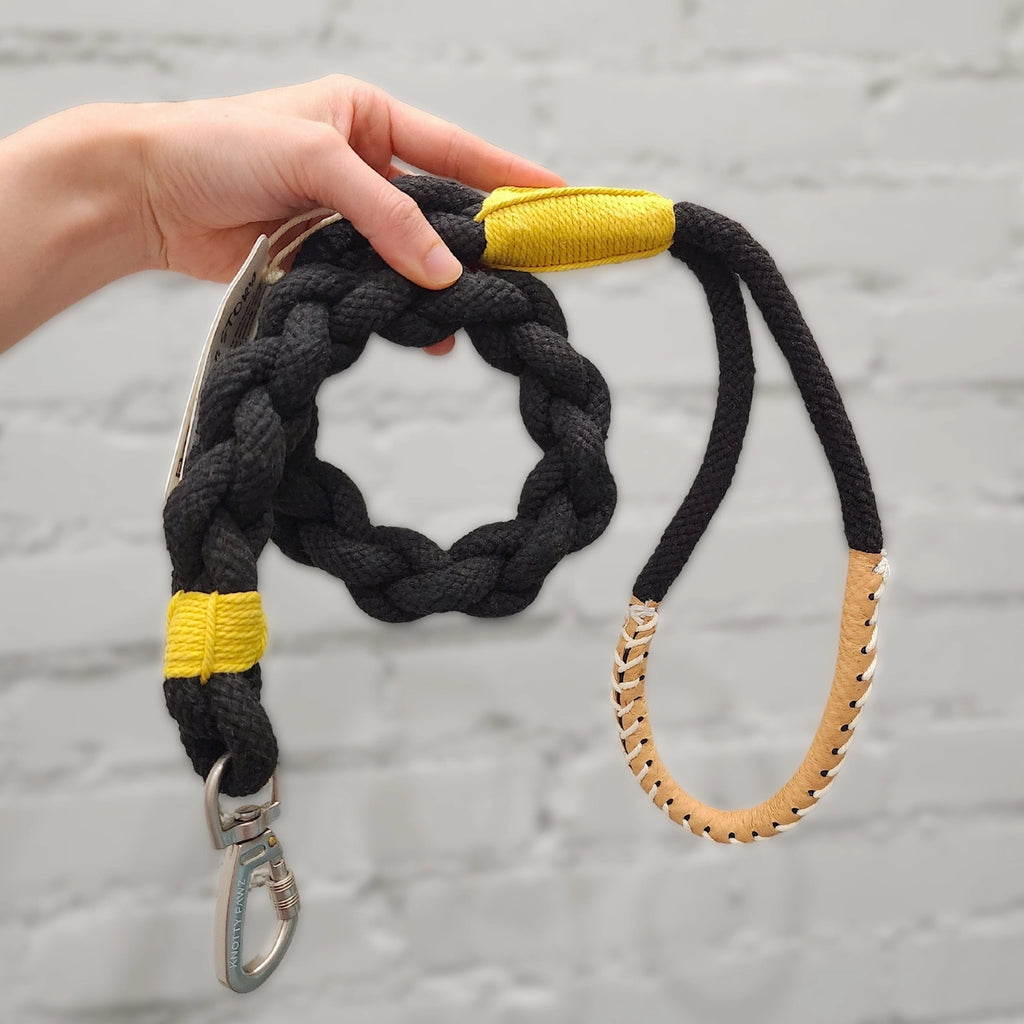 Monli The Shadow Handcrafted Dog Leash